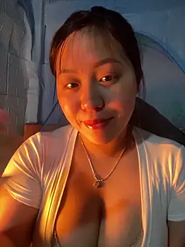 maianhcute online show from February 2026 12:32:01 AM