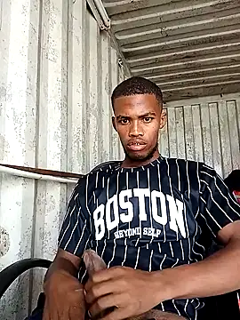 Snapshot of Basslanie chatting on December 2025 04:55:01 AM Basslanie online show from December 2025 04:55:01 AM