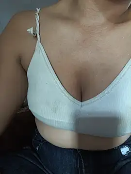 venu00 online show from July 2026 02:55:01 AM