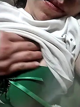 venu00 online show from February 2026 06:19:01 PM