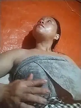 venu00 online show from November 2025 01:48:02 PM