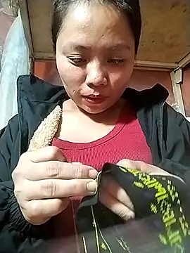 venu00 online show from October 2025 02:50:01 PM