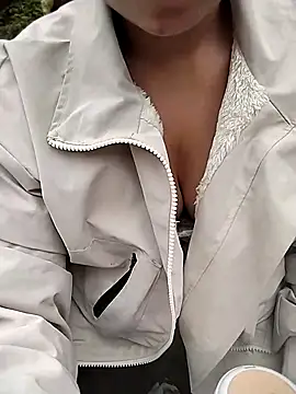 venu00 online show from December 2025 06:34:02 AM