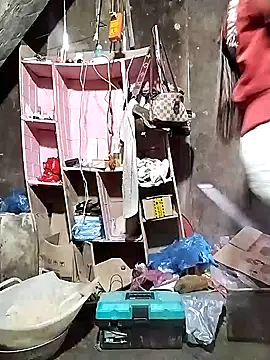 venu00 online show from November 2025 03:34:01 AM