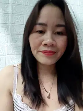 Singlemom69x online show from November 2025 02:39:01 PM