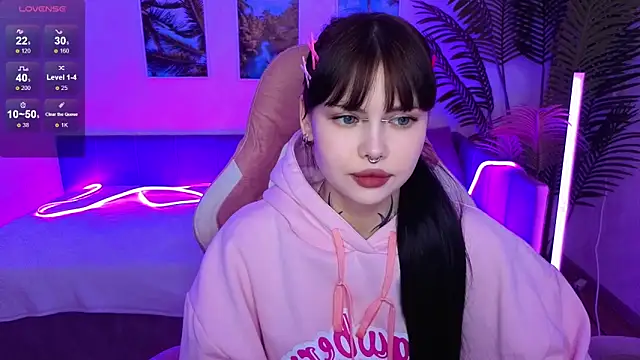 Morana Batt online show from October 2025 02:13:02 AM