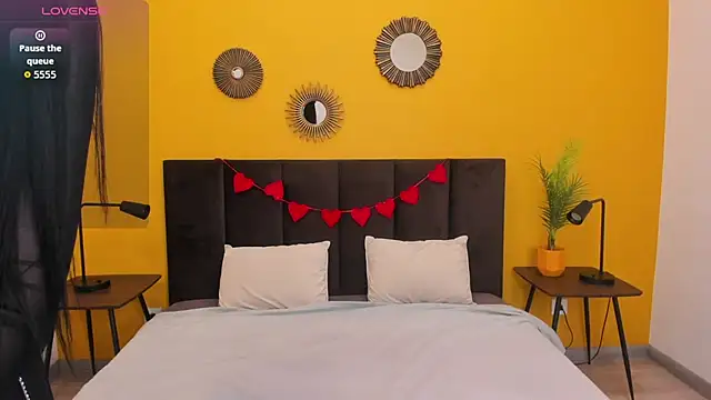 Jennifer Munoz online show from March 2026 01:39:02 AM