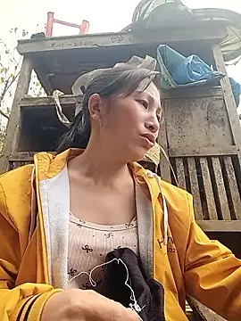 YAYAA-502 online show from December 2025 06:27:01 AM