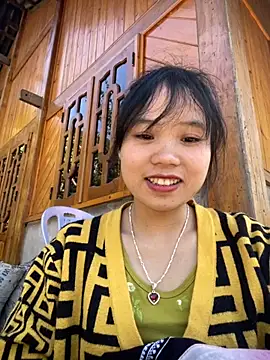 Snapshot of Ngoc-bbi chatting on November 2025 06:58:01 AM Ngoc-bbi online show from November 2025 06:58:01 AM