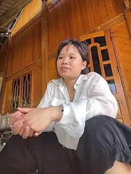 Ngoc-bbi online show from May 2026 10:51:02 AM