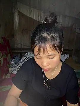 Ngoc-bbi online show from April 2026 02:01:01 PM