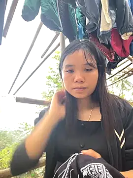 Snapshot of Ngoc-bbi chatting on November 2025 01:09:01 AM Ngoc-bbi online show from November 2025 01:09:01 AM