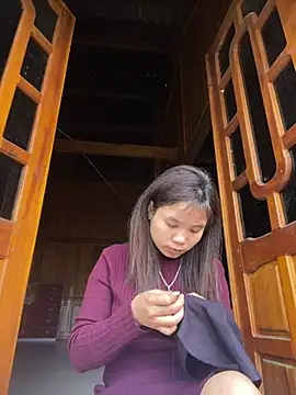 Ngoc-bbi online show from March 2026 12:33:01 AM