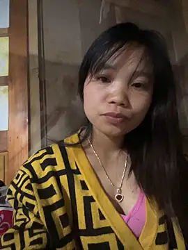 Snapshot of Ngoc-bbi chatting on November 2025 03:45:01 PM Ngoc-bbi online show from November 2025 03:45:01 PM