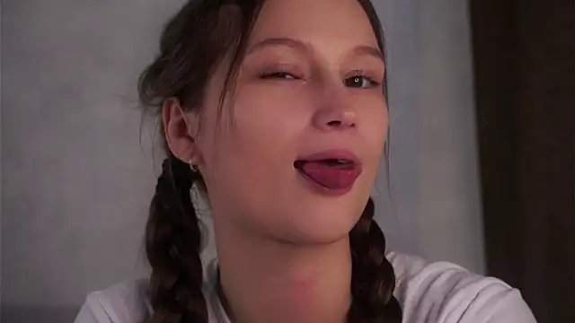 MelaniSeiver online show from September 2025 01:20:01 AM