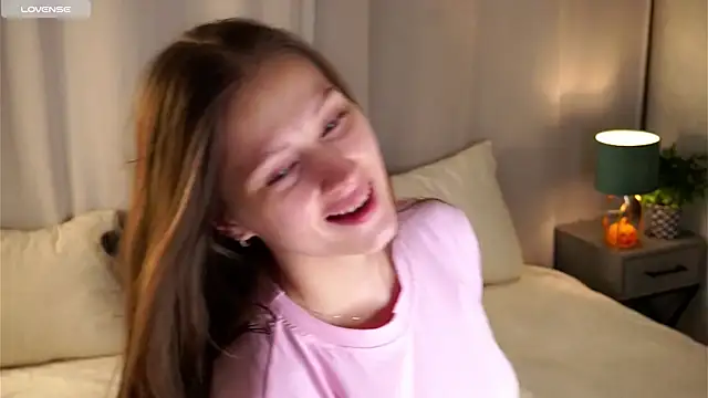 MelaniSeiver online show from December 2025 01:06:02 AM