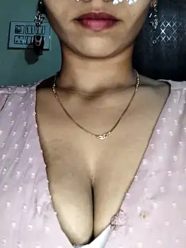 Savita2310 online show from December 2025 06:06:01 PM