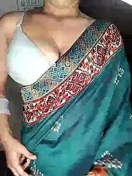 Savita2310 online show from November 2025 06:07:02 PM