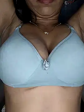 Savita2310 online show from December 2025 06:20:01 PM