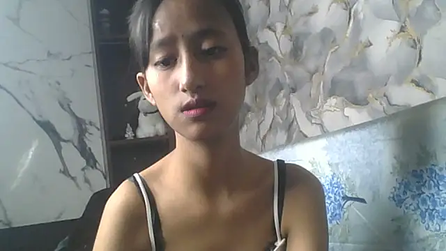 Snapshot of lily_9900 chatting on November 2025 06:18:01 PM lily 9900 online show from November 2025 06:18:01 PM