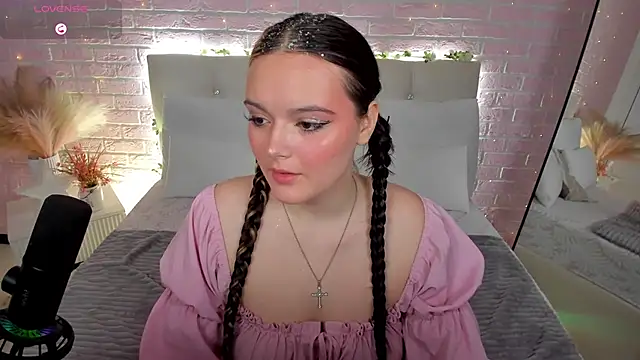 HeyMary online show from September 2025 05:11:01 AM