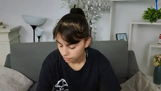 Cocoa Sins online show from October 2025 06:17:01 AM