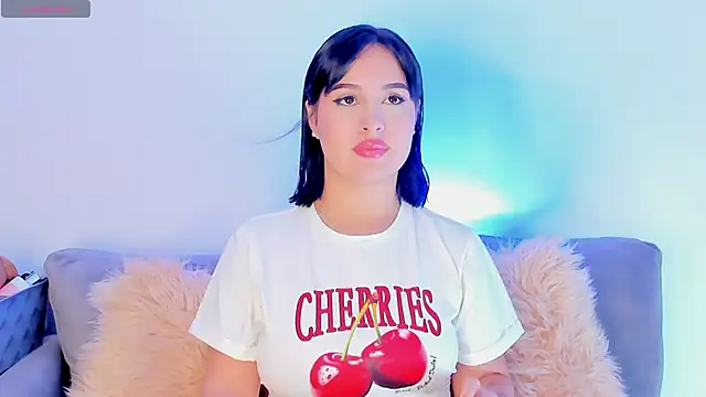 Snapshot of AnaLevii chatting on December 2025 04:24:02 PM AnaLevii online show from December 2025 04:24:02 PM