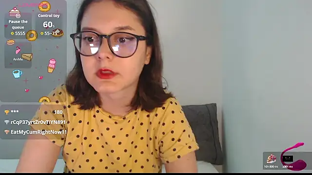 Snapshot of MadieLorez chatting on September 2025 01:16:02 AM MadieLorez online show from September 2025 01:16:02 AM