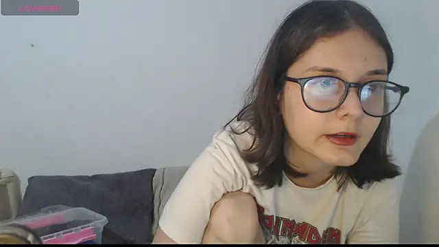 Snapshot of MadieLorez chatting on September 2025 08:48:02 PM MadieLorez online show from September 2025 08:48:02 PM