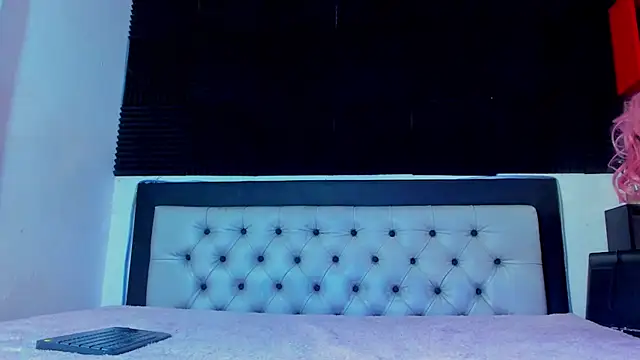 Akalidemon online show from December 2025 04:57:02 AM