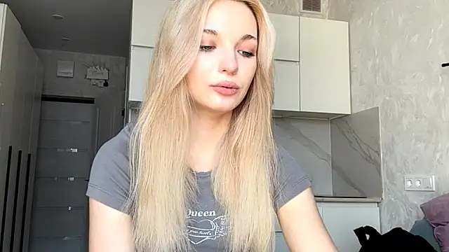 Snapshot of MycuteMolly chatting on October 2025 10:29:01 AM MycuteMolly online show from October 2025 10:29:01 AM