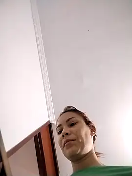 dulcelatin21 online show from October 2025 05:13:02 PM