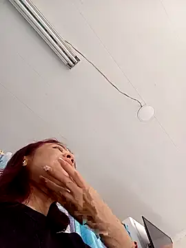 dulcelatin21 online show from November 2025 06:30:02 PM