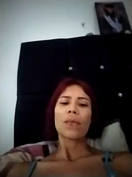 dulcelatin21 online show from November 2025 08:24:01 PM