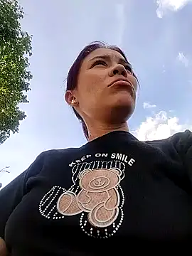 dulcelatin21 online show from November 2025 08:34:01 PM