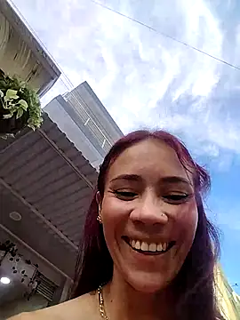 dulcelatin21 online show from November 2025 09:52:02 PM