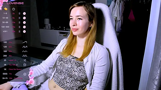 ZoyaMill online show from April 2026 07:15:01 AM