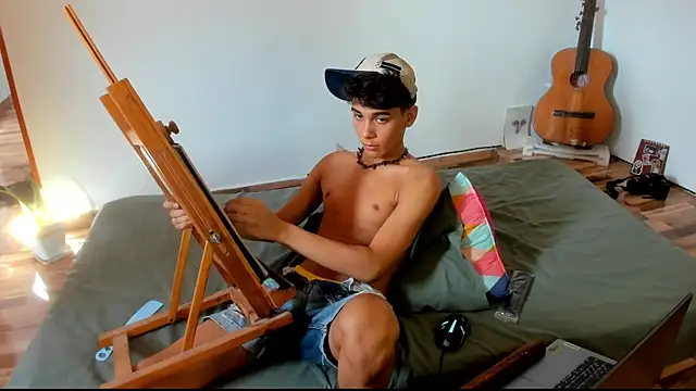 AliottTwink online show from November 2025 08:01:01 PM