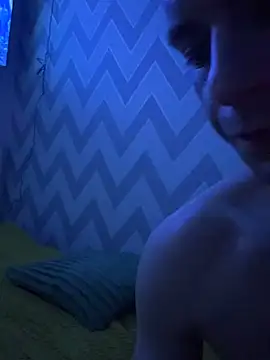 Snapshot of Seriy43 chatting on November 2025 11:43:02 PM Seriy43 online show from November 2025 11:43:02 PM