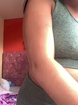 SweetSophie26 online show from January 2026 06:33:01 PM