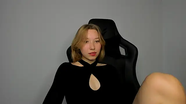 Snapshot of Agatha_May chatting on October 2025 11:22:02 AM Agatha May online show from October 2025 11:22:02 AM