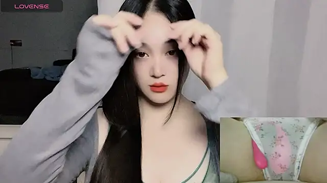 Snapshot of woaiqinqin chatting on December 2025 04:13:01 PM woaiqinqin online show from December 2025 04:13:01 PM