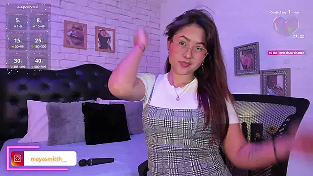 MAYASMITH   online show from September 2025 02:10:01 AM