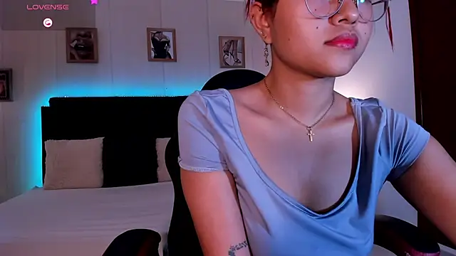 Snapshot of MAYASMITH__ chatting on July 2026 02:38:01 AM MAYASMITH online show from July 2026 02:38:01 AM