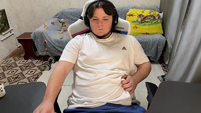 desiredude9 online show from October 2025 06:52:02 PM