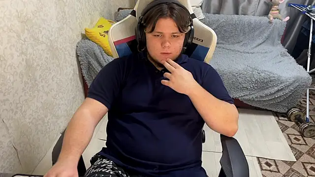 desiredude9 online show from October 2025 05:57:02 PM