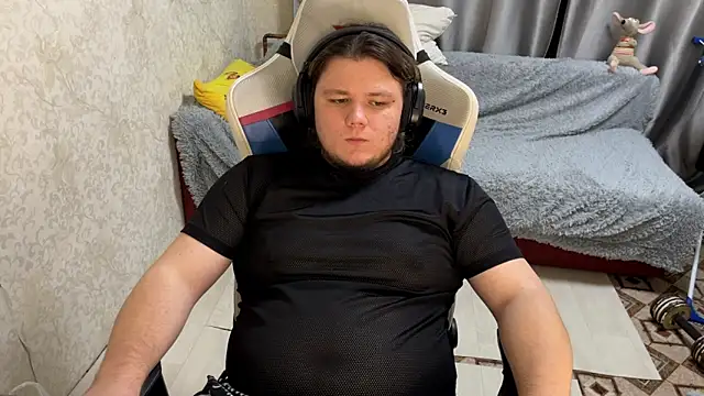 desiredude9 online show from October 2025 05:47:01 PM
