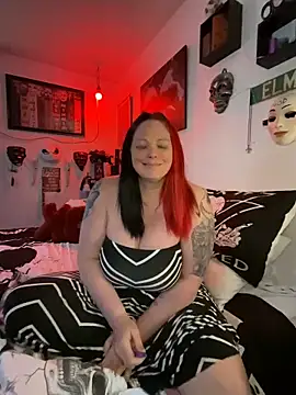 voorheesgirl online show from April 2026 12:15:01 AM