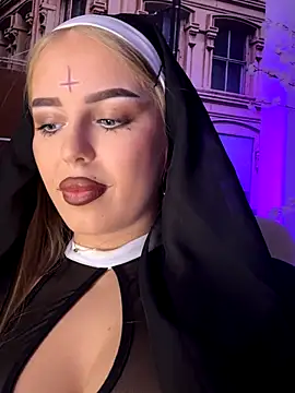 AubrieleRouj1 online show from October 2025 04:58:02 PM