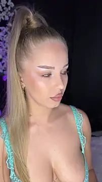 AubrieleRouj1 online show from May 2026 04:51:02 PM